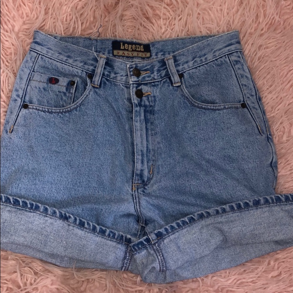 legend shorts, light color jean shorts
